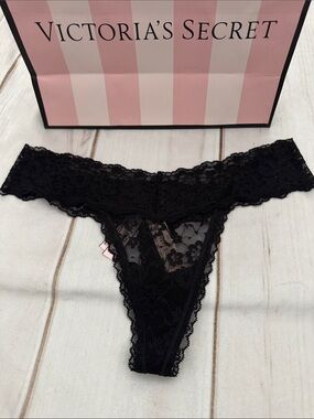 Victoria’s Secret Lacie thong panty